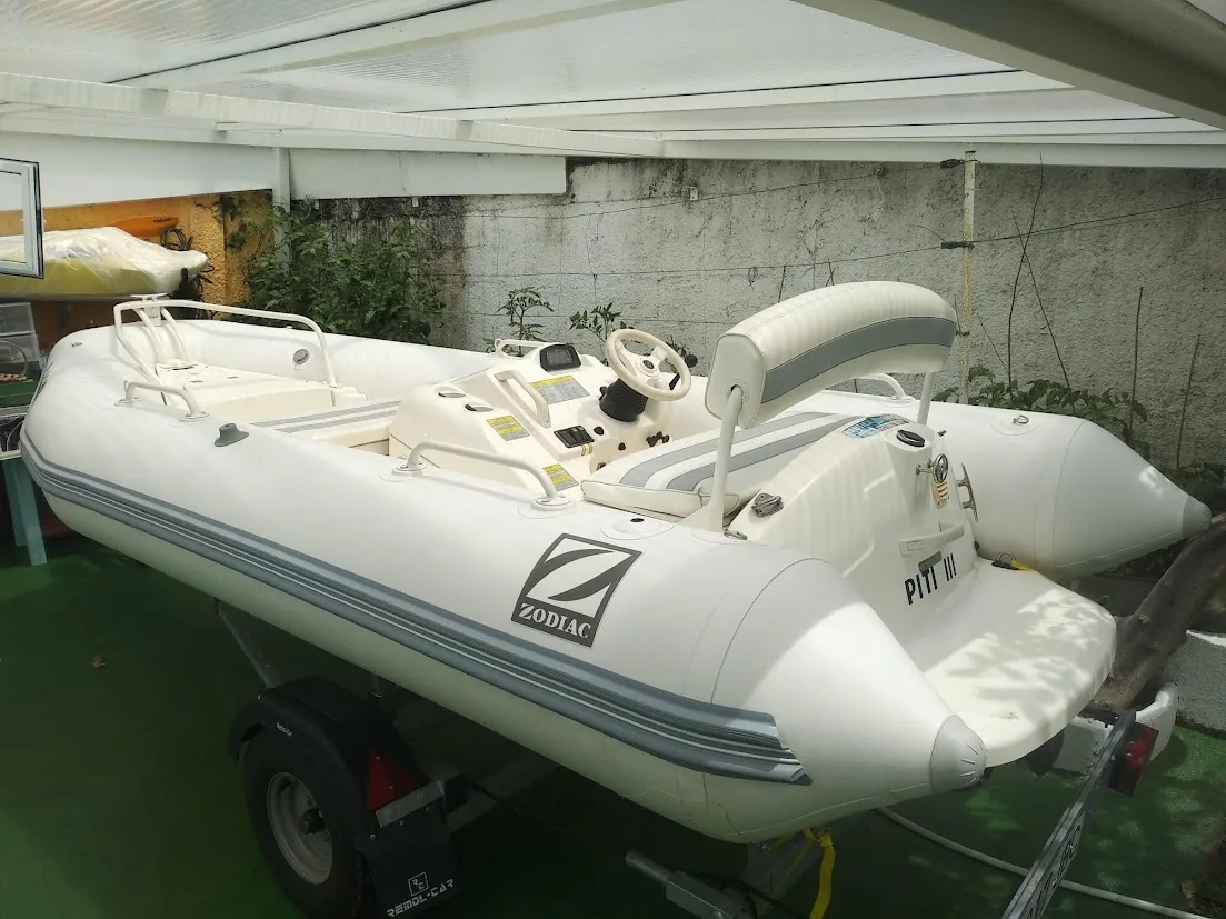 SEMIRRIGIDA ZODIAC CON TURBINA 90 CV